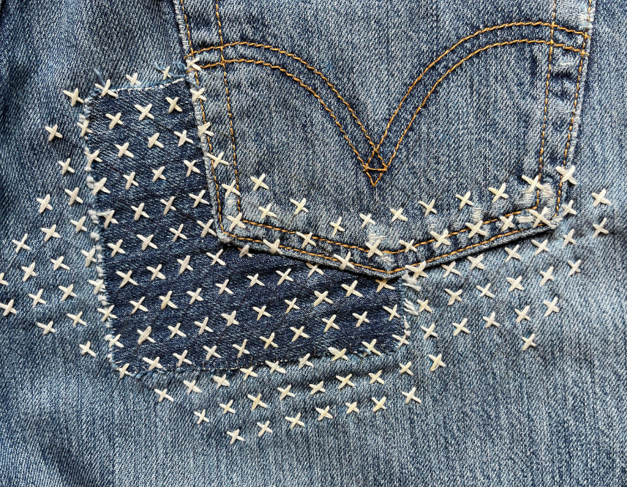 Jeans avec gros cheap trous